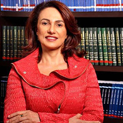 Mary-Elbe-Queiroz